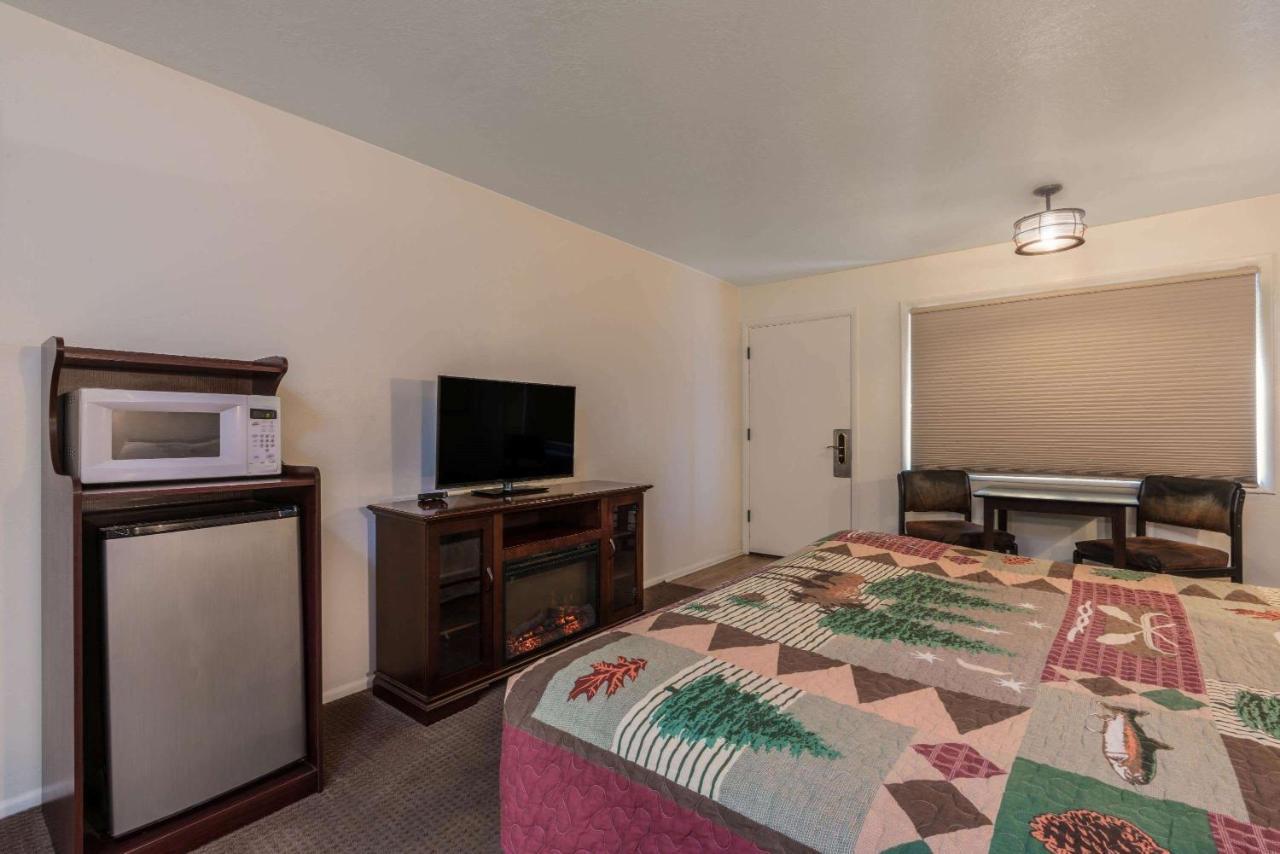 High Desert Inn Salina Dış mekan fotoğraf